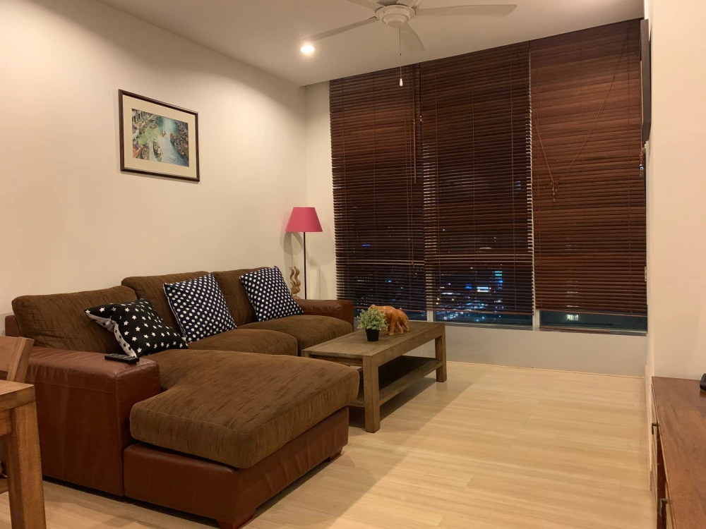 For rent!! Condo Baan Sathorn - Chao Phraya Condo in the heart of the city. Ready to move in immediately, hurry up and book now!!