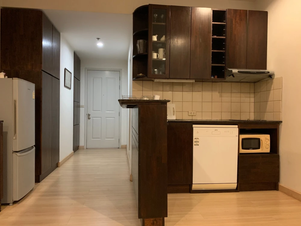 For rent!! Condo Baan Sathorn - Chao Phraya Condo in the heart of the city. Ready to move in immediately, hurry up and book now!!