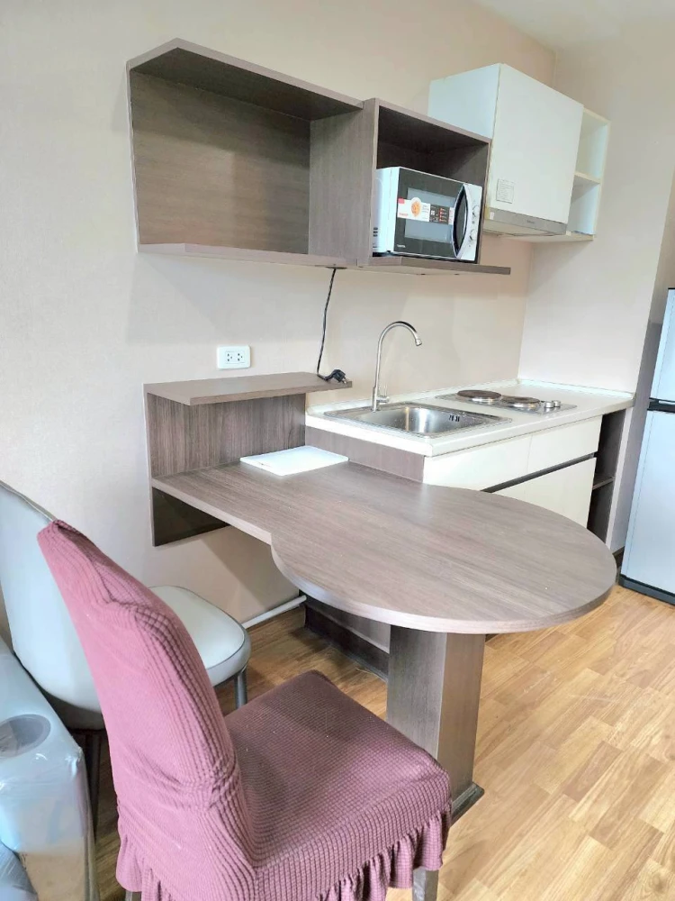 Condo for rent at Baan Navatara, fully furnished, pool view, move now, don't hesitate !!