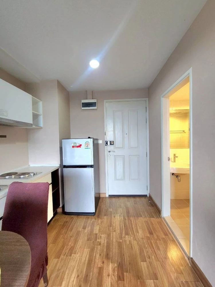 Condo for rent at Baan Navatara, fully furnished, pool view, move now, don't hesitate !!
