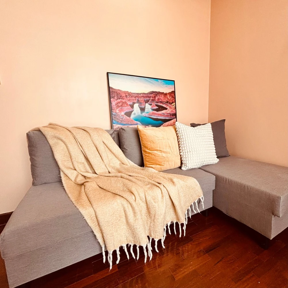 For rent!! Condo Pathumwan Resort, 33rd floor, beautiful condo, newly decorated, good location, convenient transportation, hurry up and book now!!