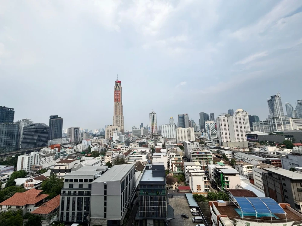 For rent!! Condo Pathumwan Resort, 33rd floor, beautiful condo, newly decorated, good location, convenient transportation, hurry up and book now!!