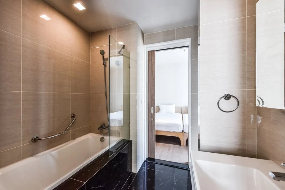Condo for rent, Park 24 Origin Phrom Phong, high floor, great breeze, electrical appliances + furniture, ready to move in