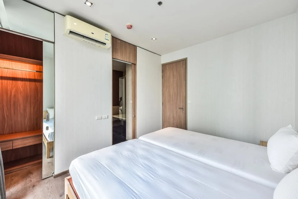 Condo for rent, Park 24 Origin Phrom Phong, high floor, great breeze, electrical appliances + furniture, ready to move in