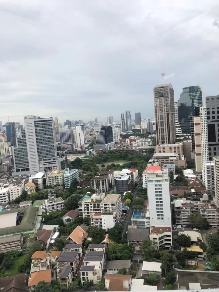 Condo for rent, Park 24 Origin Phrom Phong, top floor, Sukhumvit Road view, fully furnished + electrical appliances, ready to move in