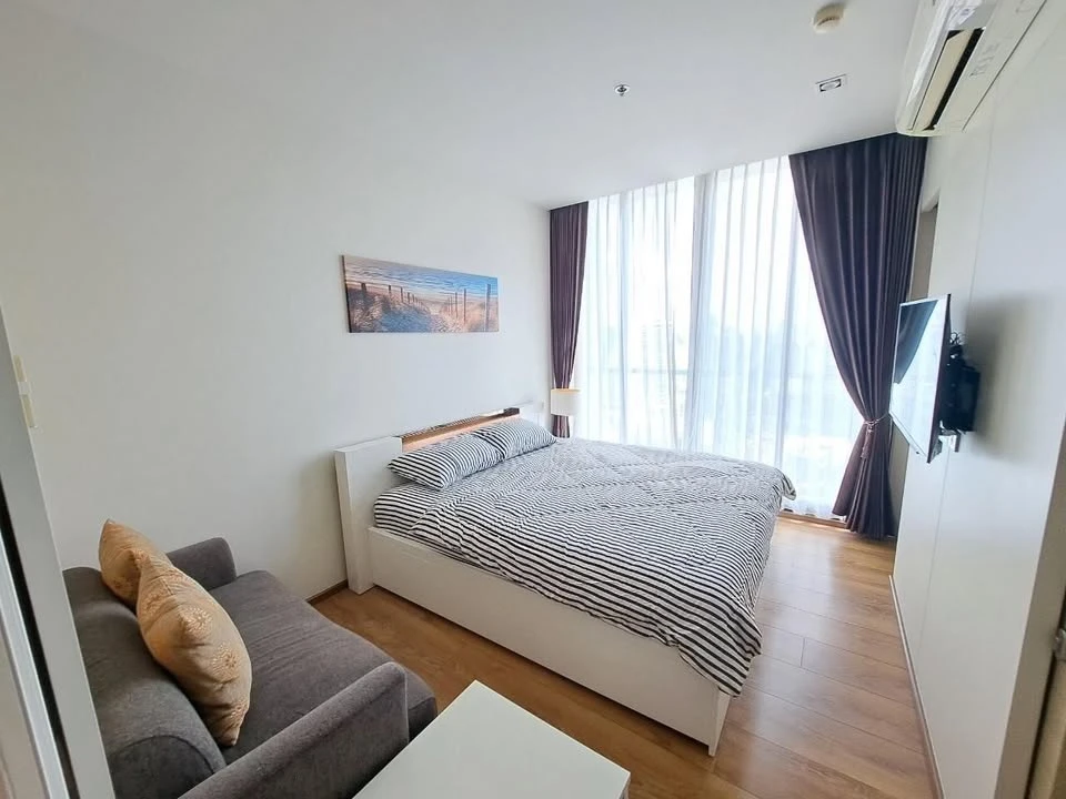 Condo for rent, Park 24 Origin Phrom Phong, top floor, Sukhumvit Road view, fully furnished + electrical appliances, ready to move in