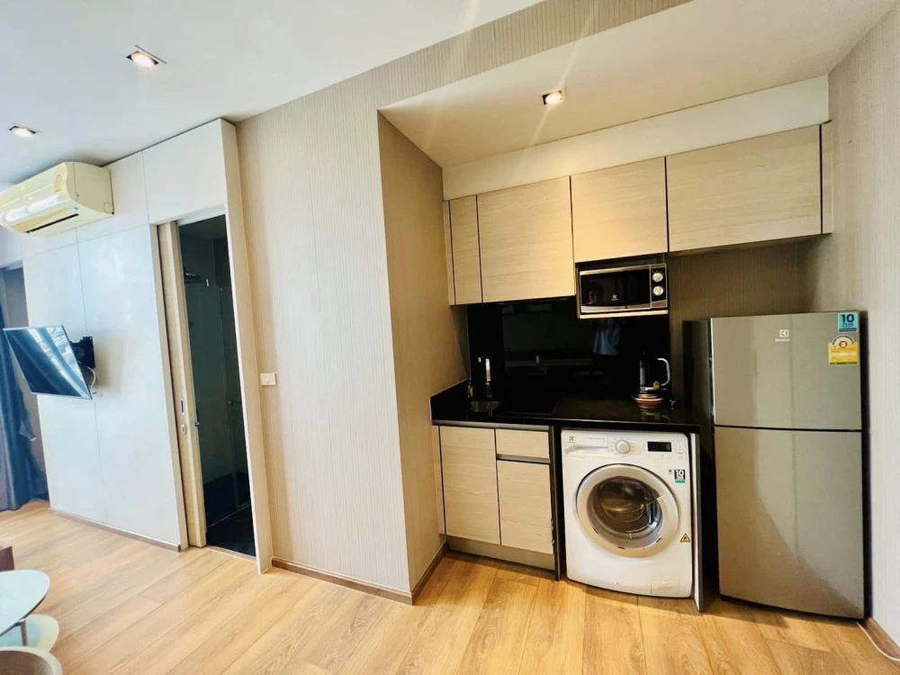 Condo for rent, Park 24 Origin Phrom Phong, nice room, complete with furniture and electrical appliances. Hurry to reserve.