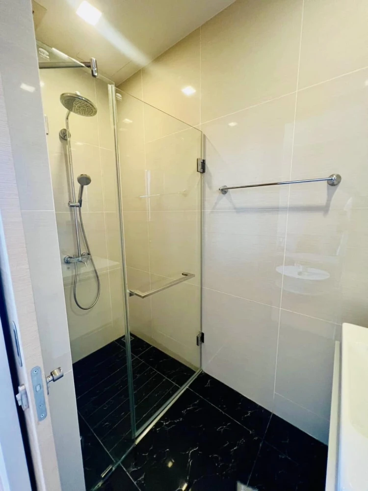 Condo for rent, Park 24 Origin Phrom Phong, nice room, complete with furniture and electrical appliances. Hurry to reserve.