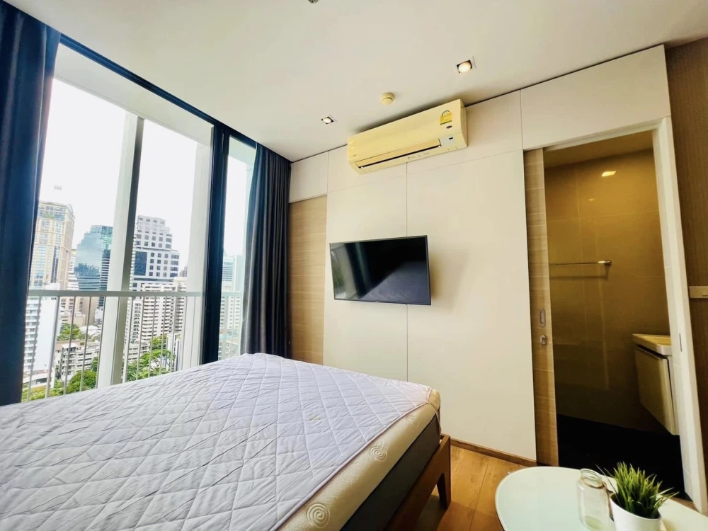 Condo for rent, Park 24 Origin Phrom Phong, nice room, complete with furniture and electrical appliances. Hurry to reserve.