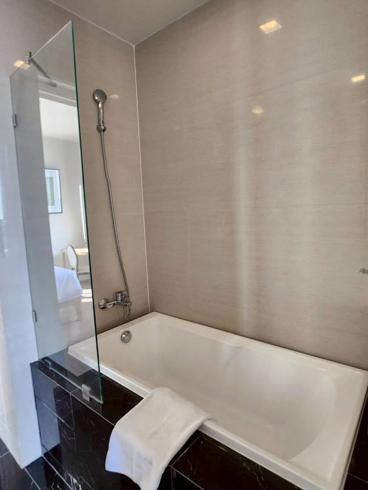 Condo for rent, Park 24 Origin Phrom Phong, beautiful room, fully furnished.