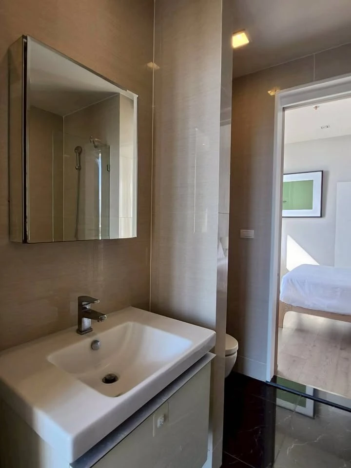 Condo for rent, Park 24 Origin Phrom Phong, beautiful room, fully furnished.