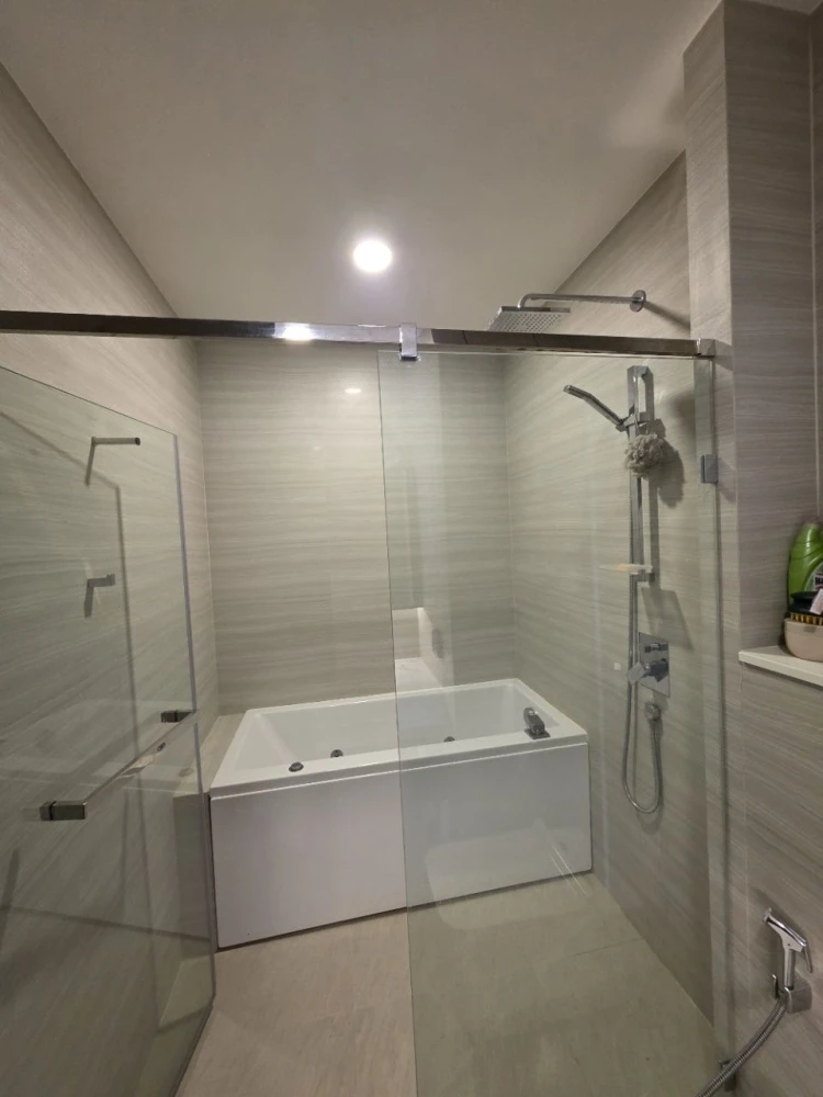 Condo for rent, Park Origin Thonglor. Great location, easy access to transportation. Book now!!