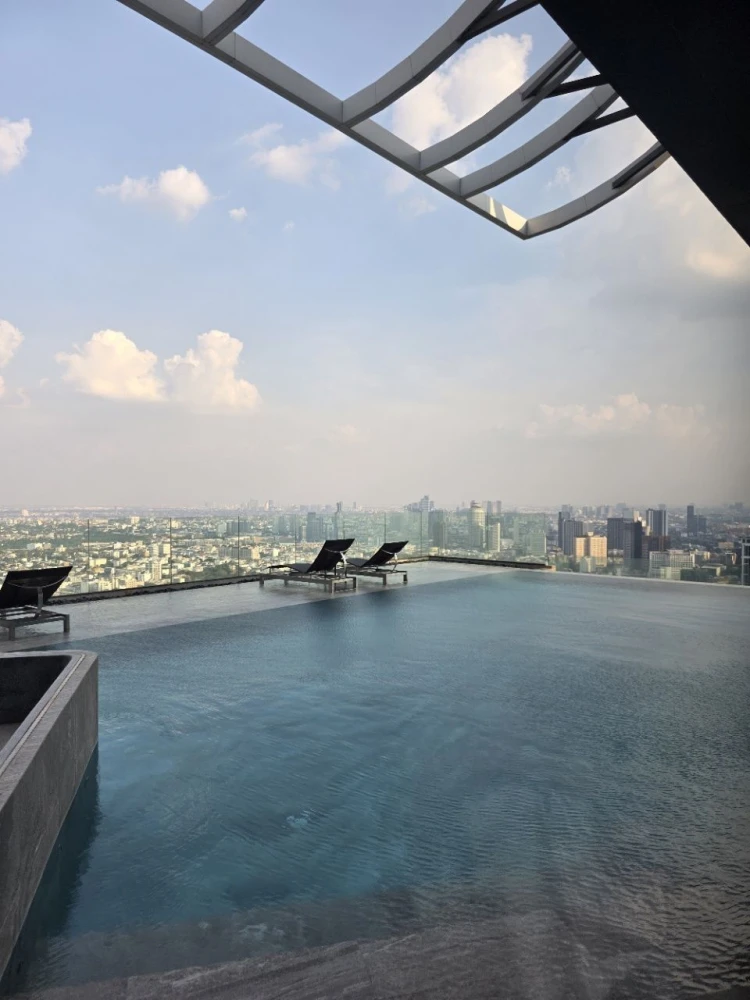 Condo for rent, Park Origin Thonglor. Great location, easy access to transportation. Book now!!