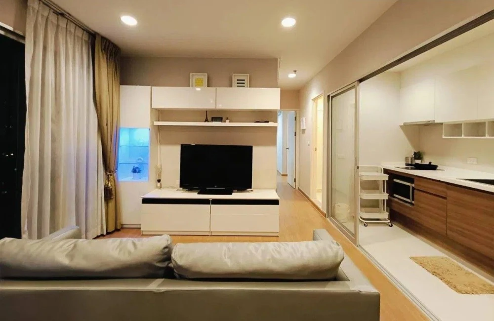 For rent!! Condo Fuse Chan-Sathorn, 11th floor, Building C, beautiful room, fully furnished, good location, convenient transportation, don't miss it!!