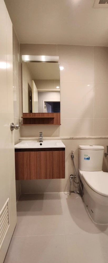 For rent!! Condo Fuse Chan-Sathorn, 22nd floor, wide balcony, beautiful view, very beautiful room, just bring your bags and move in, don't miss it!!