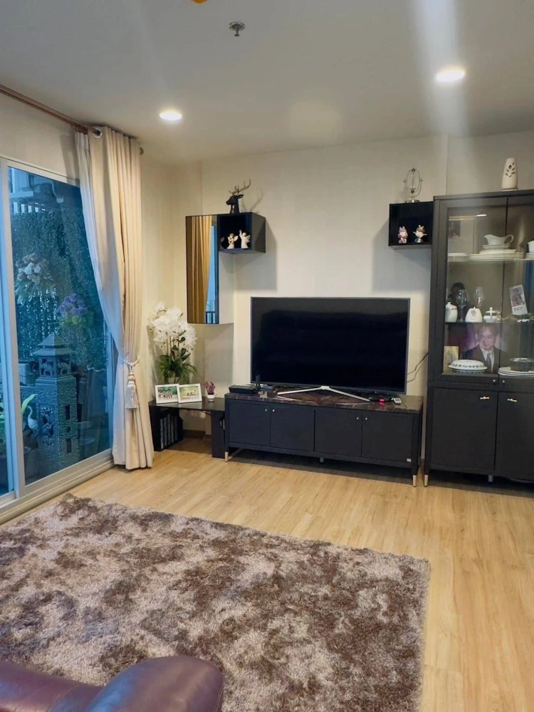 For rent!! Fuse Chan-Sathorn Condo, 31st floor, beautiful room, stunning view, fully furnished, ready to move in. Don't miss out!!
