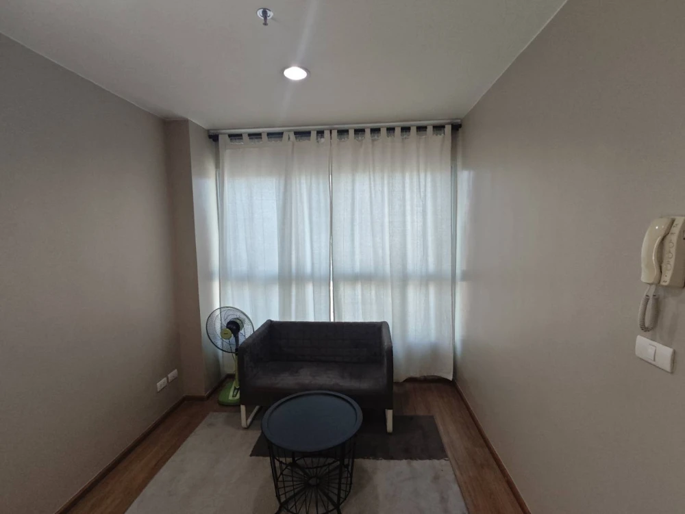 For rent!! Condo Fuse Chan-Sathorn (corner room), new room, complete with furniture and electrical appliances, ready to move in, don't miss it!!