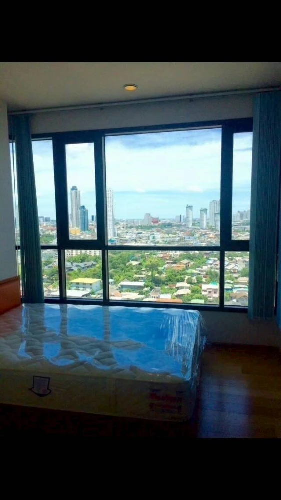 Condo for rent, Fuse Sathorn-Taksin, fully furnished, ready to move in. It's very convenient to travel.
