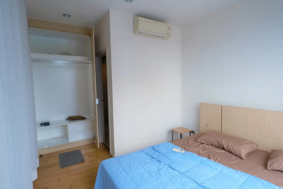 Condo for rent, Fuse Sathorn-Taksin, pool view, corner room, fully furnished, very beautiful room, ready to move in.