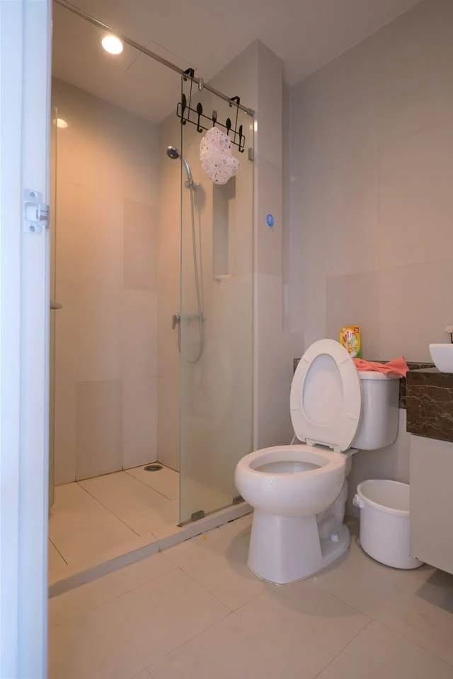 Condo for rent, Fuse Sathorn-Taksin, pool view, corner room, fully furnished, very beautiful room, ready to move in.