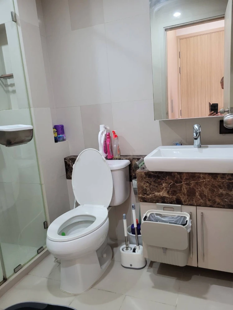 Condo for rent, Fuse Sathorn-Taksin, spacious room modern style With complete set of electrical appliances. Hurry up to reserve now.