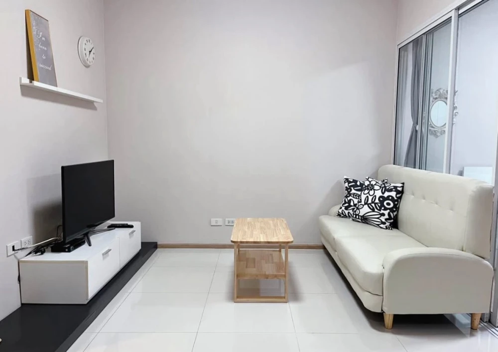 Condo for rent, Fuse Mobius Ramkhamhaeng Station, Building A, 7th floor, pool view, ready to move in. Don't hesitate, book now!