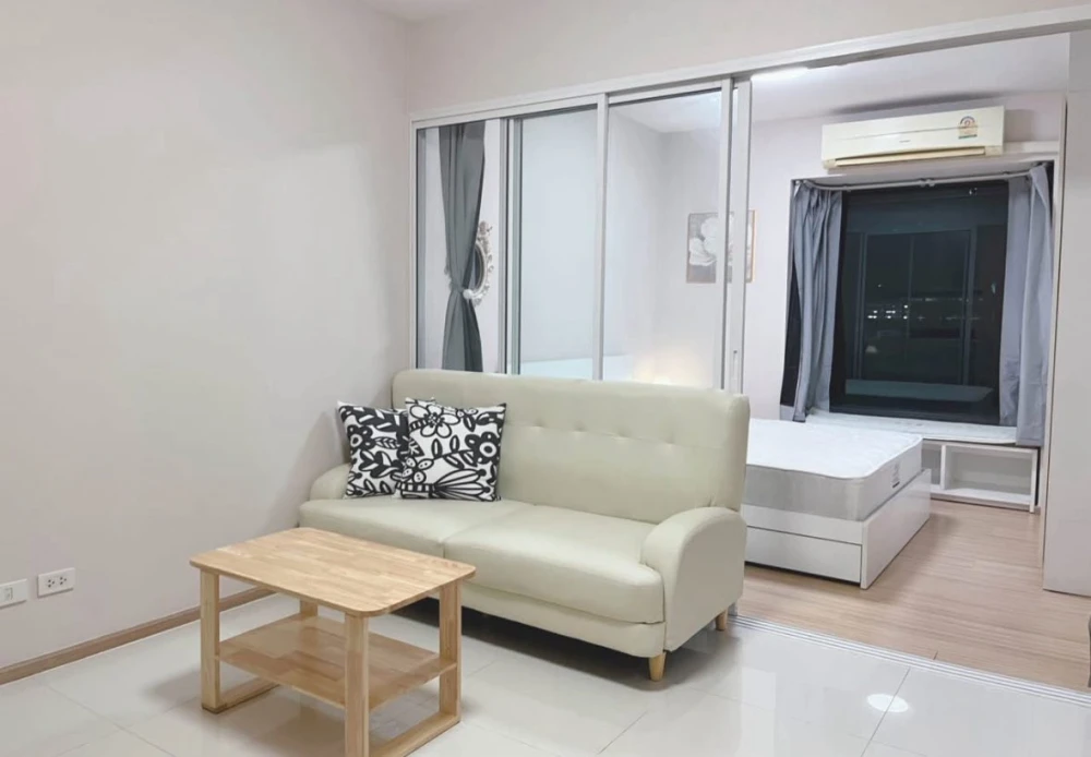 Condo for rent, Fuse Mobius Ramkhamhaeng Station, Building A, 7th floor, pool view, ready to move in. Don't hesitate, book now!
