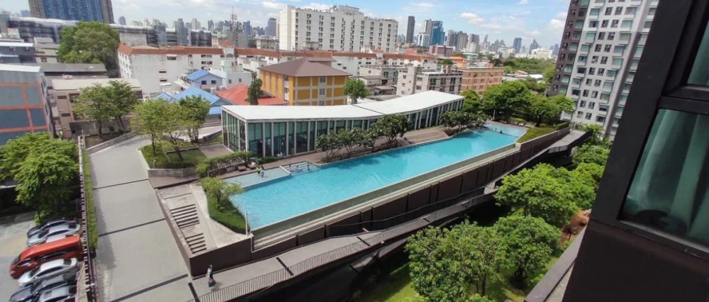 Condo for rent, Fuse Mobius Ramkhamhaeng Station, Building A, 7th floor, pool view, ready to move in. Don't hesitate, book now!