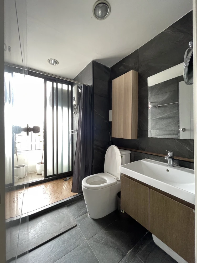 For rent!! Condo Fuse Mobius Ramkhamhaeng Station, fully furnished, 22nd floor, convenient transportation, good price, don't miss it!!