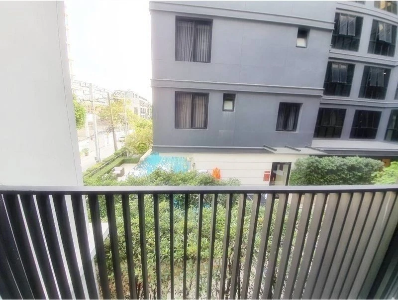For rent!! Condo Maestro 02 Ruamrudee (Pet friendly) Fully furnished, ready to move in immediately, hurry and book now!!