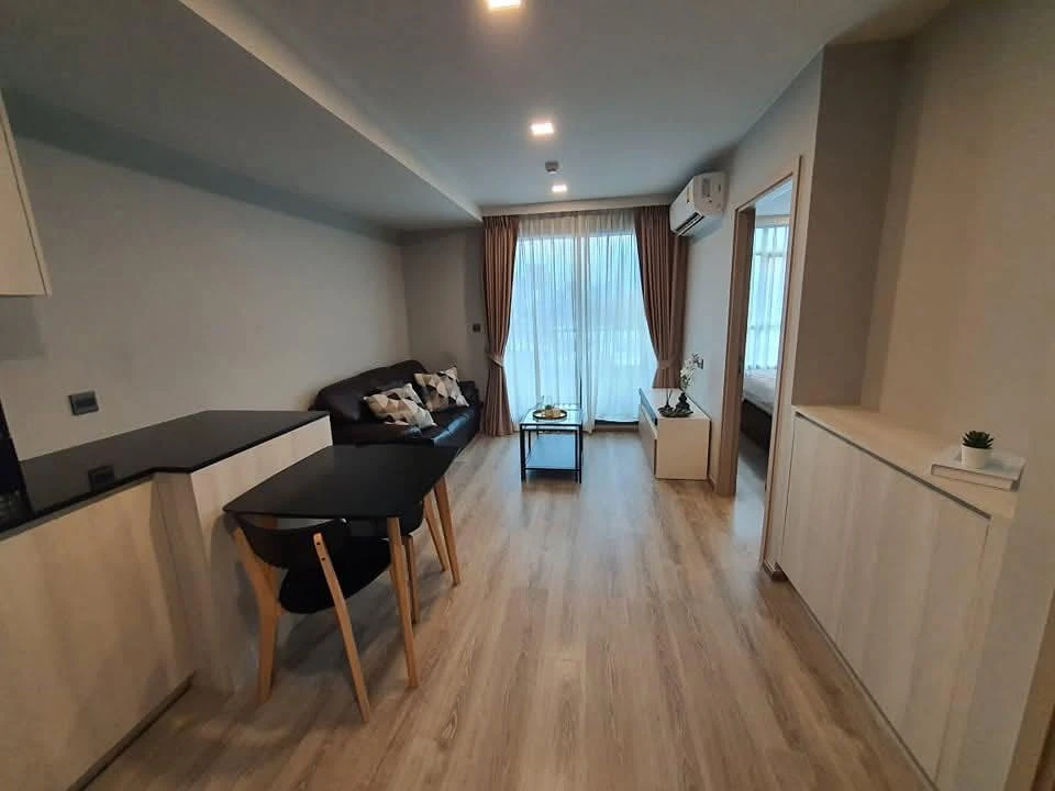 Condo for rent, Maestro 19, large, comfortable room, comes with plenty of usable space, complete in one place. Come reserve now, don't miss out.