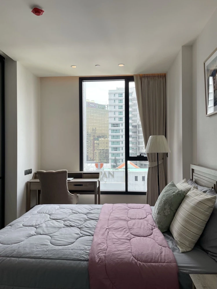 For rent!! Condo Muniq Sukhumvit 23, 20th floor, open view, beautiful room, fully furnished, convenient transportation, don't miss it!!
