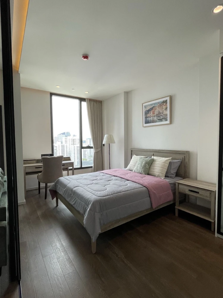 For rent!! Condo Muniq Sukhumvit 23, 20th floor, open view, beautiful room, fully furnished, convenient transportation, don't miss it!!