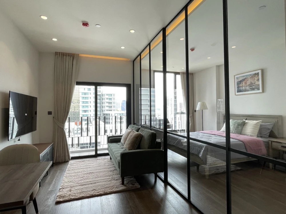 For rent!! Condo Muniq Sukhumvit 23, 20th floor, open view, beautiful room, fully furnished, convenient transportation, don't miss it!!