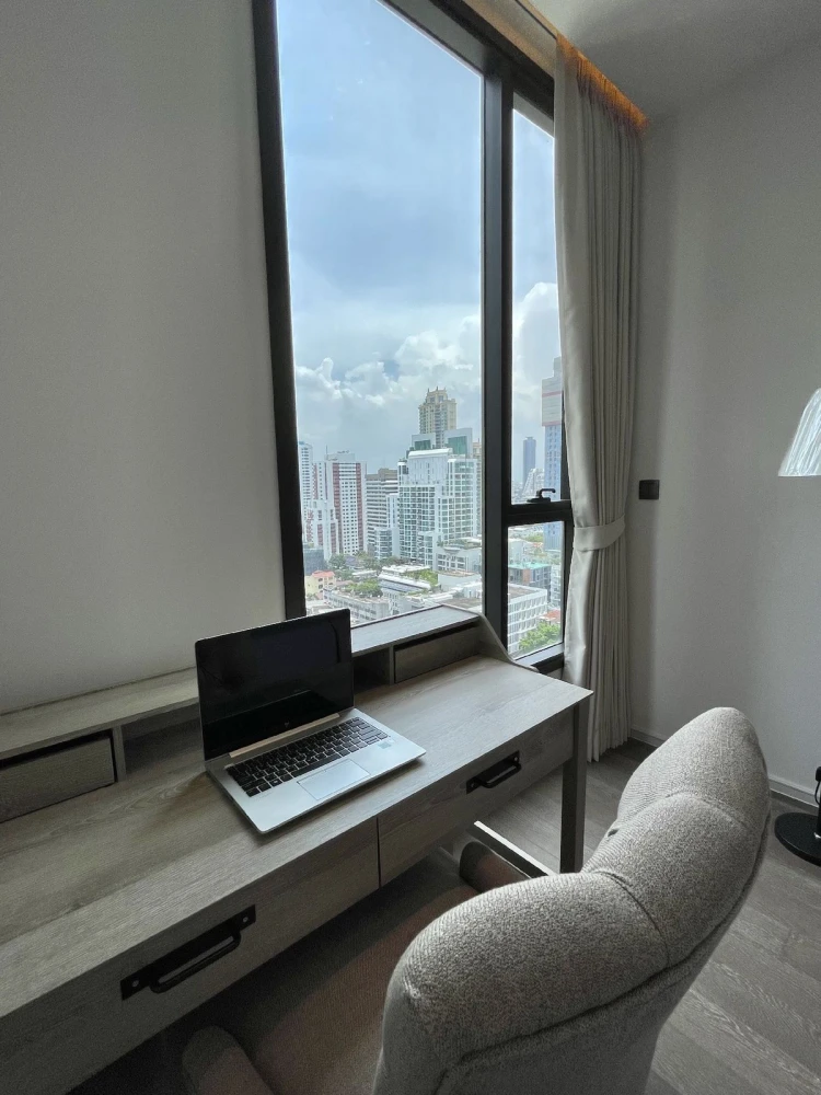 For rent!! Condo Muniq Sukhumvit 23, 20th floor, open view, beautiful room, fully furnished, convenient transportation, don't miss it!!