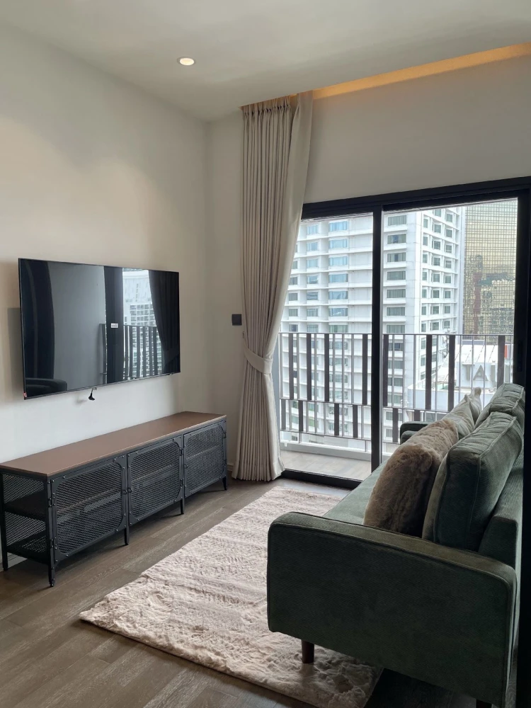 For rent!! Condo Muniq Sukhumvit 23, 20th floor, open view, beautiful room, fully furnished, convenient transportation, don't miss it!!