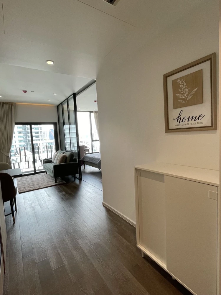 For rent!! Condo Muniq Sukhumvit 23, 20th floor, open view, beautiful room, fully furnished, convenient transportation, don't miss it!!