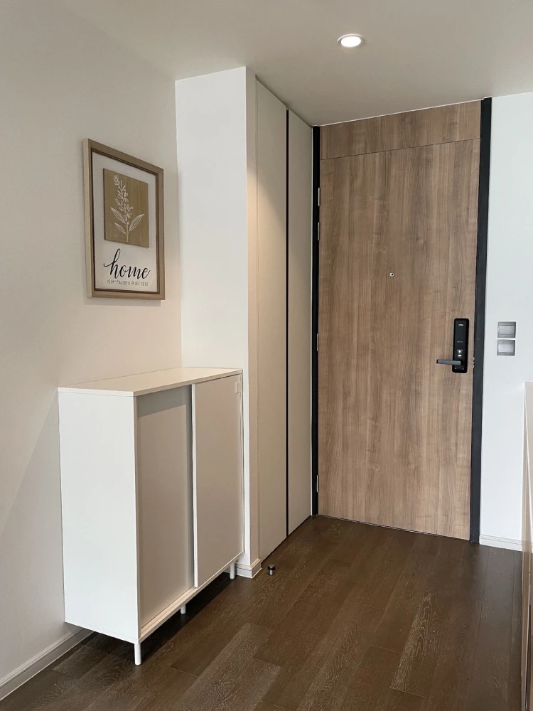 For rent!! Condo Muniq Sukhumvit 23, 20th floor, open view, beautiful room, fully furnished, convenient transportation, don't miss it!!