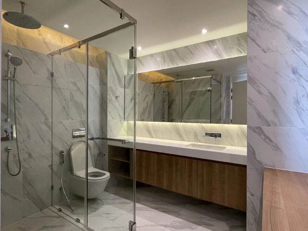 For rent!! Condo Muniq Sukhumvit 23, 20th floor, open view, beautiful room, fully furnished, convenient transportation, don't miss it!!