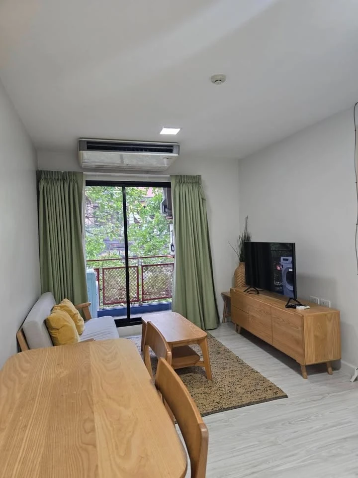 For rent, stylish condo @ Sukhumvit-Bangna, tree view, shady and comfortable, full facilities, just bring your bags and move in!!