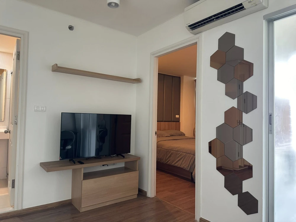 Condo for rent, U @ Hua Mak Station, nice room, complete furniture, electrical appliances, good price, hurry up and reserve now, don't miss out.