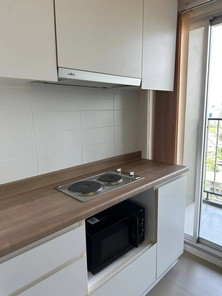 Condo for rent, U @ Hua Mak Station, nice room, complete furniture, electrical appliances, good price, hurry up and reserve now, don't miss out.