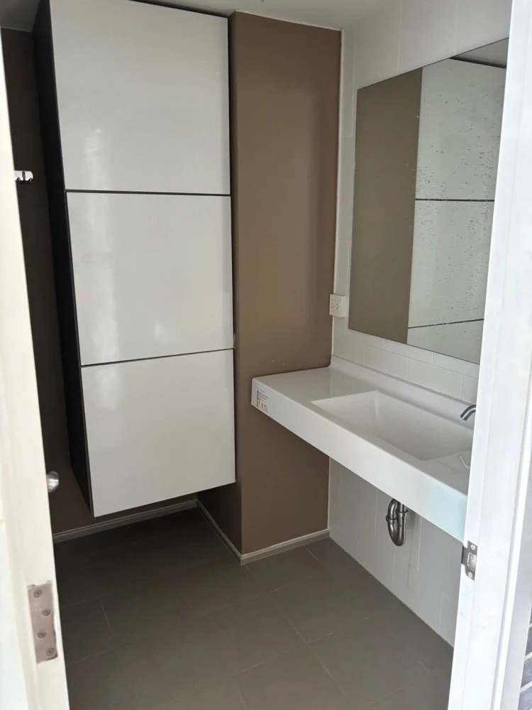 Condo for rent, U Delight @ Talat Phlu Station, corner unit, 32nd floor, clear view of the Chao Phraya River, Asiatique, and Sathorn. Book now!
