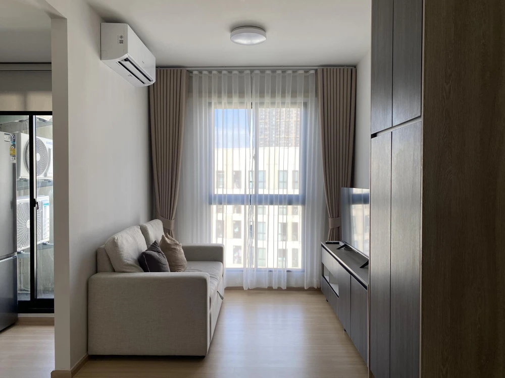 For rent!! Condo Unio Sukhumvit 72, 8th floor, swimming pool view, beautiful room, ready to move in, convenient transportation, don't miss it!!