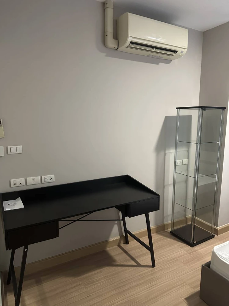 For rent CU Terrace condo, spacious room, ready to move in Complete electrical appliances, do not miss it, book now.