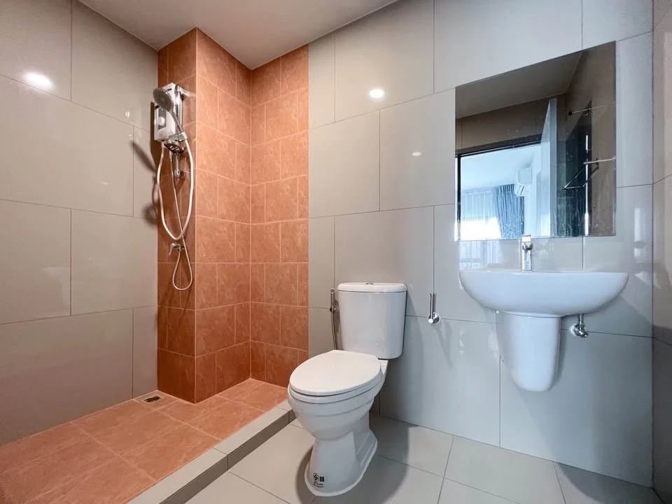 For rent!! Rich Point Condo at BTS Wutthakat, 21st floor, beautiful room, fully furnished, ready to move in. Reserve now!!