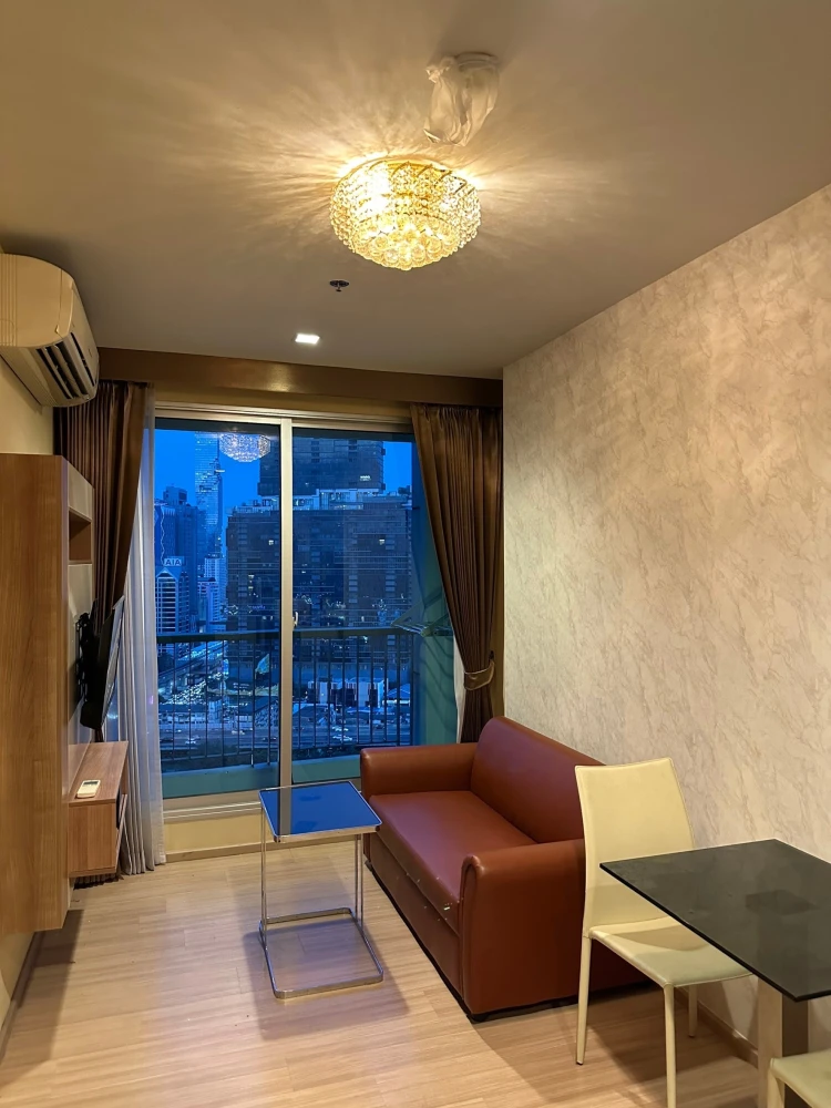 Condo for rent, Rhythm Sathorn, high floor, city view, complete electrical appliances Ready. Don't miss it.