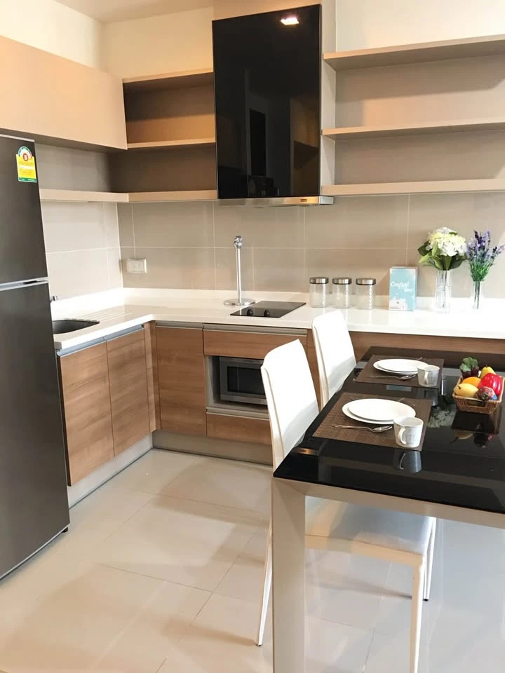 Condo for rent, Rhythm Sukhumvit 50, beautiful pool view, convenient transportation, good location, worth investing, don't miss it!!