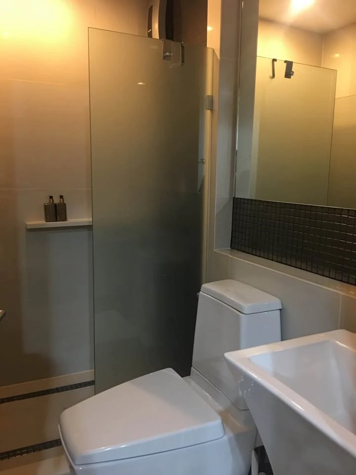 Condo for rent, Rhythm Sukhumvit 50, beautiful pool view, convenient transportation, good location, worth investing, don't miss it!!