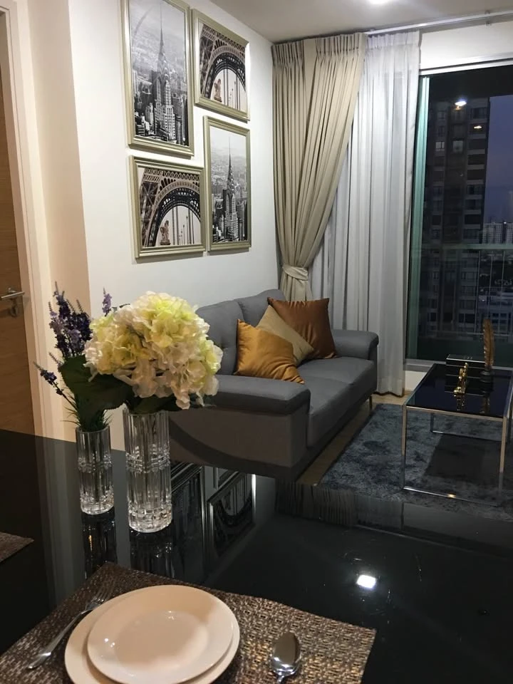Condo for rent, Rhythm Sukhumvit 50, beautiful pool view, convenient transportation, good location, worth investing, don't miss it!!